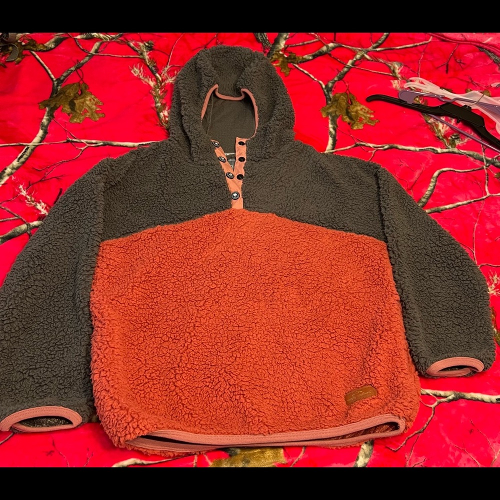 Simply Southern pull over